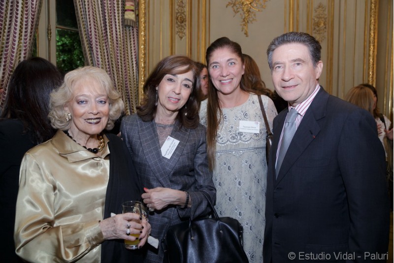 Los embajadores con Silvia Taurozzi
